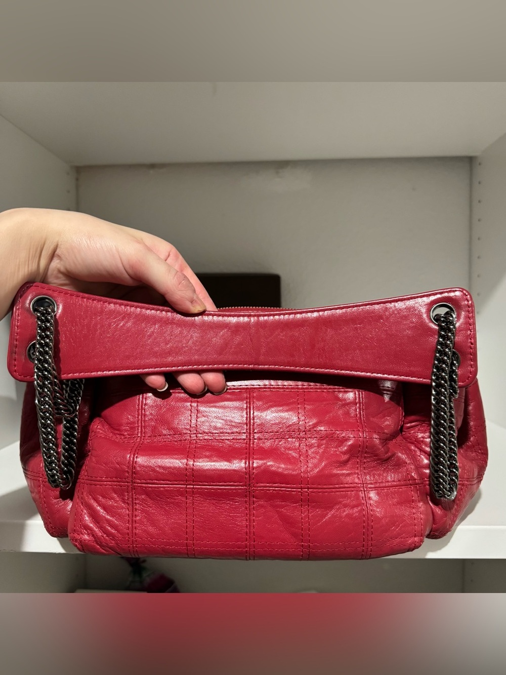 CHANEL Red Quilted Leather Shoulder Bag with Chain Detail - Picture 4 of 8